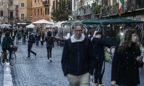 Švicarska ukida posljednje mjere, Italija rekla zbogom covid potvrdi