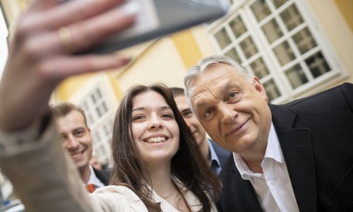 Mađari u nedjelju na biralištima, ankete daju malu prednost Orbanu