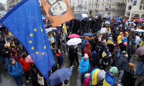 U Budimpešti se prosvjedovalo protiv politike prema Ukrajini: Ne želimo da svijet misli da su Mađari isti kao i Viktor Orban