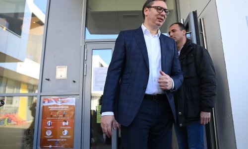 Vučić izrazio Schmidtu 'jasno neslaganje' s odlukama o imovini Republike Srpske