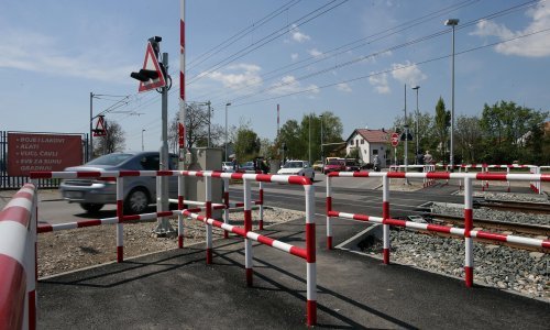Zagreb: U naletu vlaka poginula maloljetna osoba