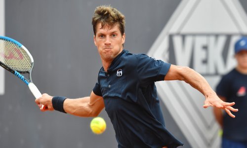 Nino Serdarušić ipak nije mogao protiv domaćeg tenisača, te je i u svom četvrtom finalu s terena otiašo pognute glave