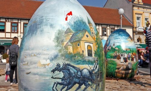 U Koprivnici je otvorena tradicionalna izložba velikih pisanica 'Ususret Uskrsu'