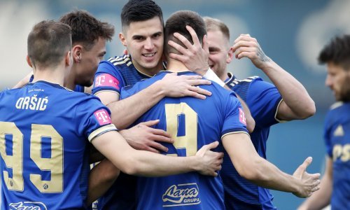 [FOTO/VIDEO] Modri nakon lošeg početka ipak proigrali i pobijedili Dragovoljac! Andrić strijelac za bitnu pobjedu Dinama i nova tri boda u borbi za prvo mjesto u HT Prvoj ligi