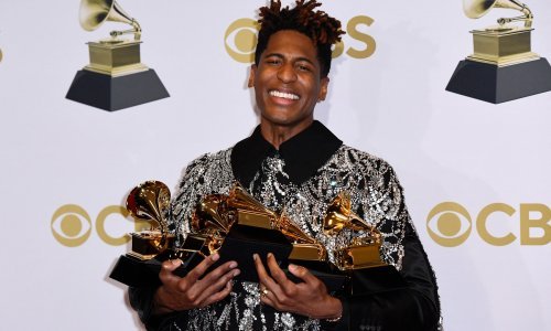 Na dodjeli Grammyja glavne nagrade odnijeli Jon Batiste i Silk Sonic