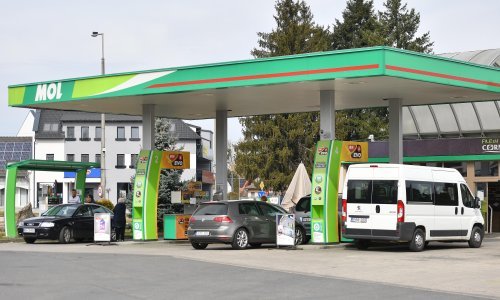 Slovačka i Mađarska mogu kupovati rusku naftu do kraja 2023. godine