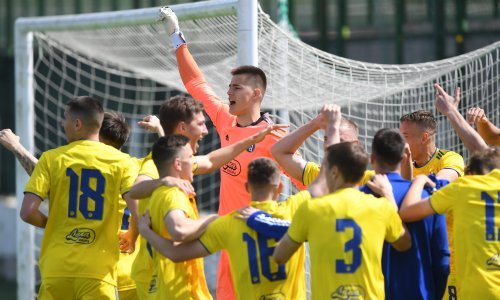 [FOTO] Dinamovi juniori iz Kupa izbacili Hajduk i to na Poljudu; trener 'Bilih' prije 11-eraca na gol poslao ukrajinskog golmana, ali nije pomoglo