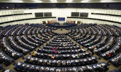 Eurozastupnici osudili suradnju europske ekstremne desnice i Putina