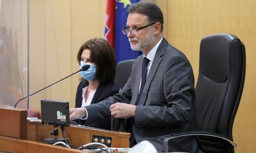 Vladajući podržali da se referendumska pitanja pošalju Ustavnom sudu
