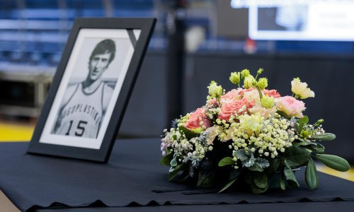 Na Gripama održana komemoracija za Petra Skansija, trofejnog košarkaša, trenera, izbornika...