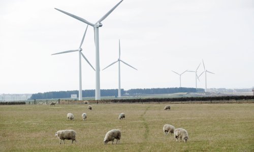 Britanija najavila veće korištenje nuklearne energije i vjetroelektrana