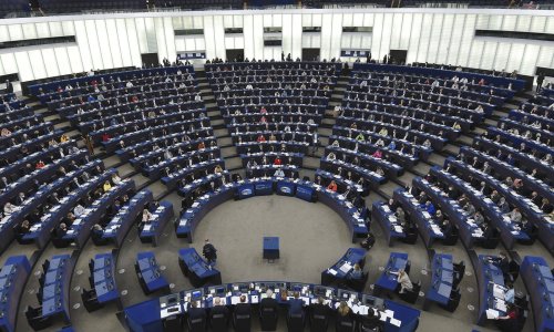 Europarlamentarci poručili Srbiji: Nije trenutak za sjedenje na dvije stolice