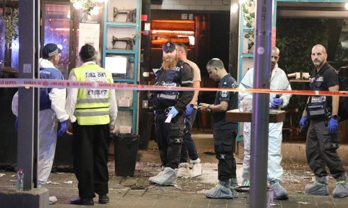 Najmanje dvoje ljudi poginulo u pucnjavi u Tel Avivu; policija upozorila građane: Ne izlazite iz svojih domova. Ne izlazite na balkone