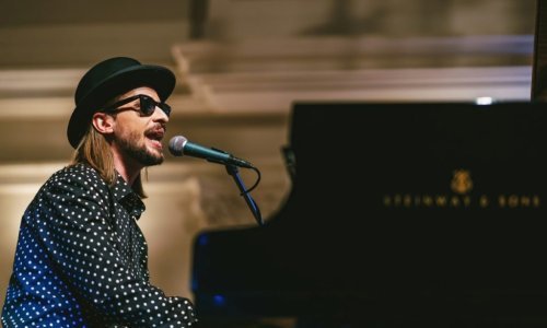 J.R. August dolazi u Kino Zabok