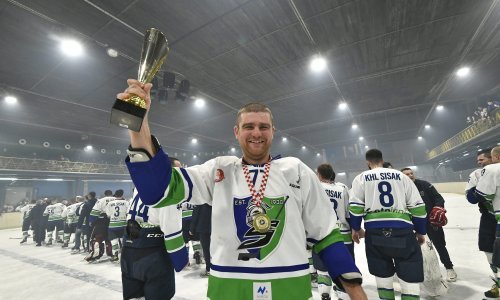 [FOTO] Sisački 'vitezovi' su prvi put u klupskoj povijesti postali prvaci Hrvatske; 'veprovi' su ipak morali priznati poraz...