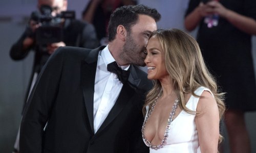 Povijest se ponavlja: Ben Affleck nakon 20 godina ponovno kleknuo i zaprosio Jennifer Lopez