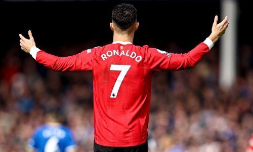 [VIDEO] Cristiano Ronaldo ovim je potezom dotakao dno; udario je autističnog dječaka koji je prvi puta došao na utakmicu i razbio mu mobitel