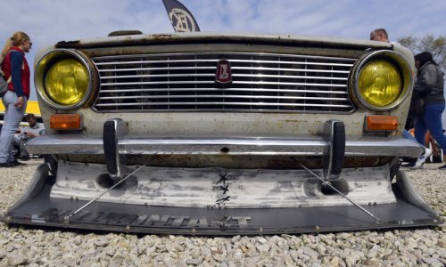 Ruska auto industrija prisiljena proizvoditi retro Lade iz sovjetskog doba