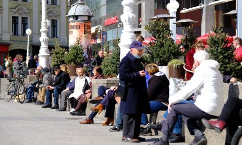 Inflacija nagriza plaće, ali još više pogađa mirovine: Pogledajte koje su kategorije umirovljenika najgore prošle