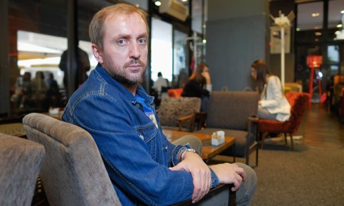 Izašao je novi roman Faruka Šehića u izdanju Naklade Ljevak: Radnja prati ustrajnost jedne obitelji koja se nakon rata vraća u svoj grad