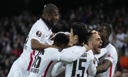[FOTO] Senzacionalni Eintracht na Camp Nou nokautirao Barcelonu pred 25000 svojih navijača, polufinale izborio i West Ham
