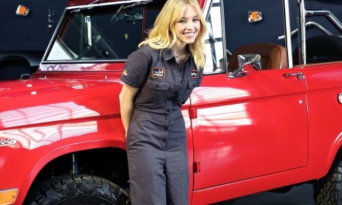 Apsolutno sve na automobilu popravila je i restaurirala sama: Zvijezda serije 'Euforija' pohvalila se svojim Fordom iz 1969.