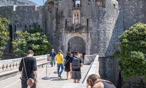U prva tri mjeseca u smještajima boravilo 120 posto više turista nego lani