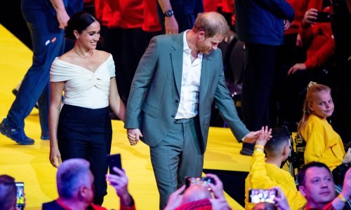Nije se mogla suzdržati: Meghan Markle u svom je govoru bocnula  kraljevsku obitelj