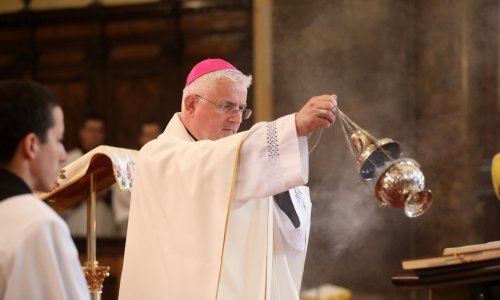 Nadbiskup Uzinić: Pokažimo da je Isus Krist živ