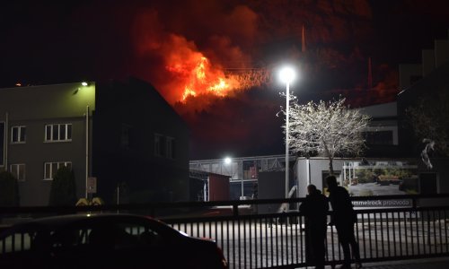 Požari kod Makarske stavljeni pod kontrolu, vatrogasci poslali važnu poruku: 'Nikada, ali baš nikada, nemojte ovo uraditi!'