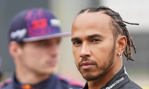 Dvostruki prvak Formule 1 komentirao Lewisa Hamiltona: Kladim se da se duri, kuka i prigovara
