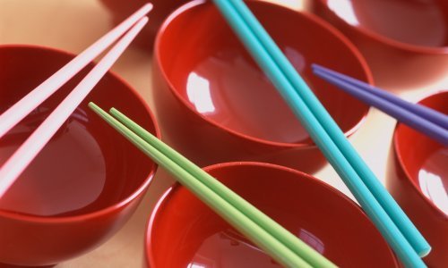 Japanski istraživači osmislili električne štapiće za jelo koji reguliraju unos soli