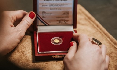 Poklonite trajno: otkrijte gdje se skrivaju najljepši zlatnici i srebrnjaci za krštenje, pričest i krizmu