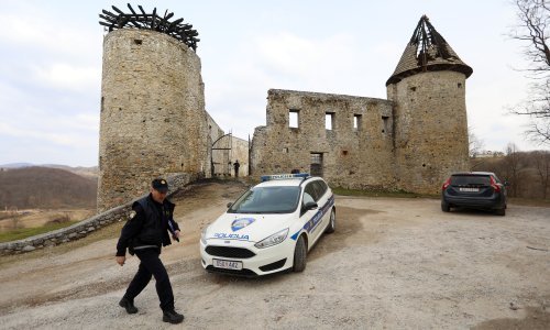 Policija riješila slučaj požara dvorca iz 14. stoljeća kod Karlovca: Za štetu od gotovo milijun kuna kriv je neoprezan mladić
