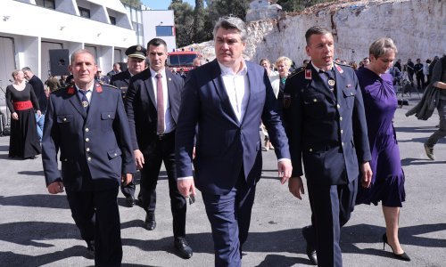 [FOTO/VIDEO] Milanović na otvaranju vatrogasne zgrade na Braču: Ovaj otok je Europa puno prije nego što su došli europski fondovi
