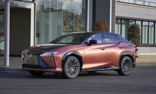 Potpuno električni Lexus RZ 450e osvojio nagradu 'najbolji dekarbonizirani automobil godine' u Francuskoj