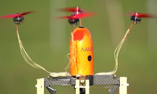 [VIDEO] Požrtvovni presretač: Ovaj neobičan dron koristi vlastite rotore kako bi ulovio druge male letjelice