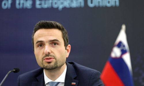 Slovenija bez komentara o oklopnjacima za Ukrajinu