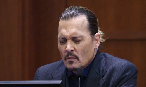 Niski udarci s obje strane: Obrana Amber Heard pokazala fotografije onesviještenog Johnnyja Deppa