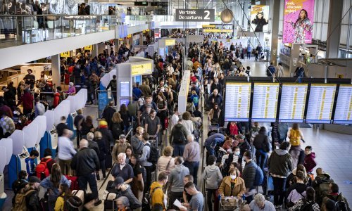 [FOTO] Kaos u zračnoj luci Schiphol zbog štrajka osoblja: Pozivamo putnike da više ne dolaze