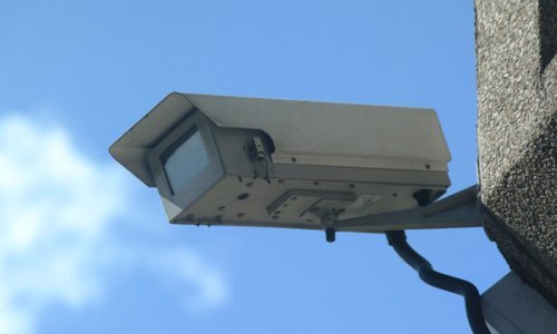 Zoljom gađao kameru za nadzor prometa