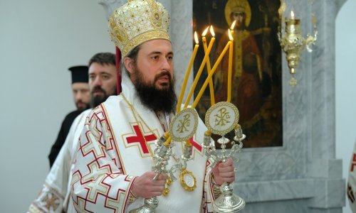 Vladika Justin obišao Ukrajince smještene u Dugom Selu