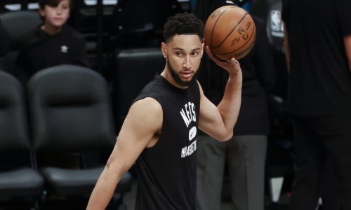 NBA zvijezda ima ugovor težak 33 milijuna dolara, a nije odigrala niti minute; govori li istinu ili mu se zapravo ne igra?