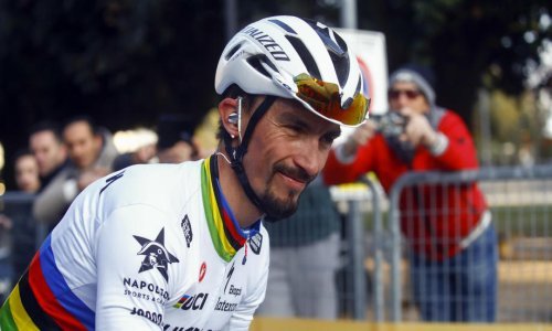 Aktualni svjetski prvak pri stravičnom padu zadobio teške ozljede; slomio je dva rebra i čeka ga dug oporavak