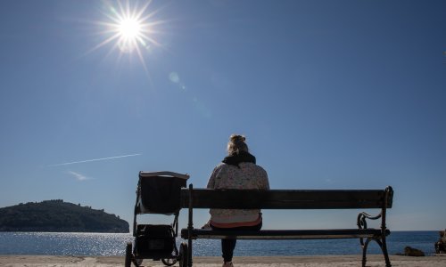 Žena na Facebooku nudila dječja kolica za 500 kuna; prevarant je nagovorio da mu uplati preko tisuću pa će ih kupiti, poslušala ga je