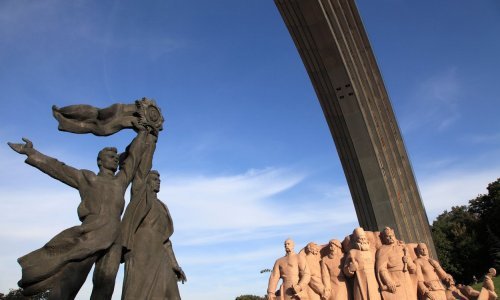 Kijev ruši spomenik ukrajinsko-ruskom prijateljstvu