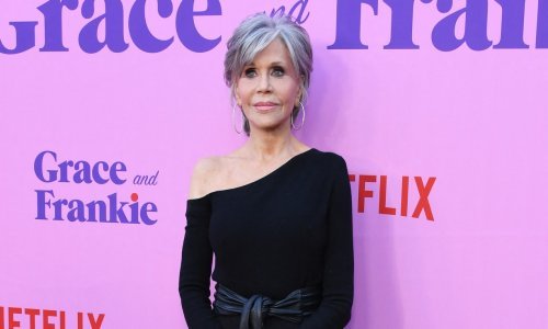 Nitko joj ne bi dao te godine: Legendarna Jane Fonda sve je zadivila izgledom u laskavom kombinezonu