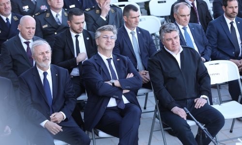 Milanović i Plenković zajedno na Klisu bez rukovanja, razgovora i pogleda