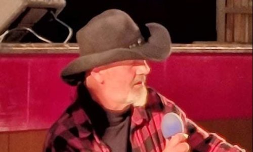 Jedan od najpoznatijih hrvatskih skladatelja i tekstopisaca, Porinom nagrađeni Mario Vestić, predstavlja zbirku poezije