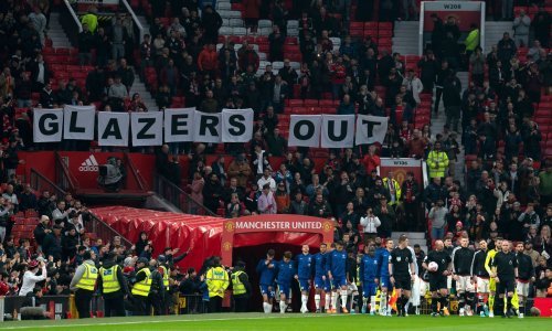 Ispred i na Old Traffordu kulminacija nezadovoljstva; navijači Manchester Uniteda digli glas: Ustanite ako mrzite...